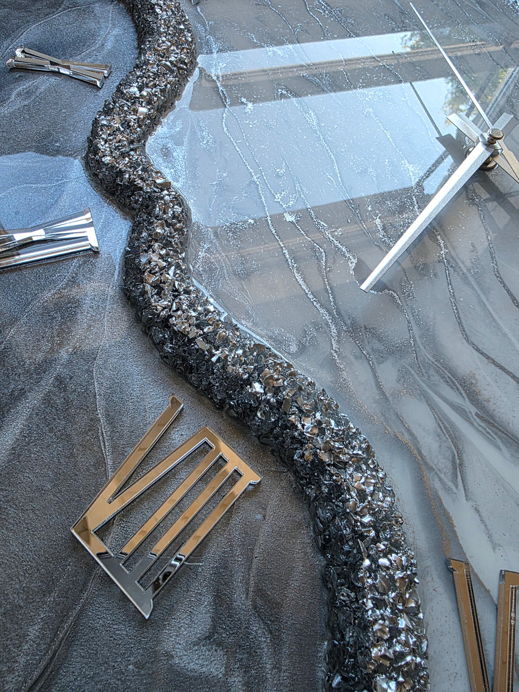 Rivora Graphite Silber